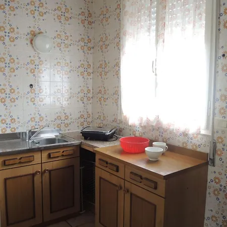 Adorable Flat 250 M From The * Μπιμπιόνε